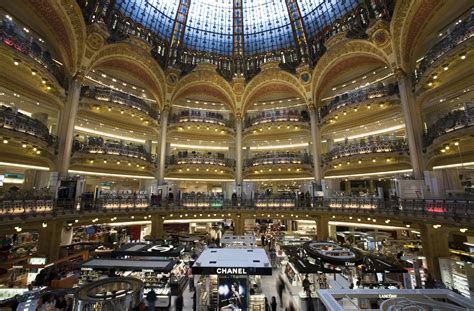 galeries lafayette la outlet.